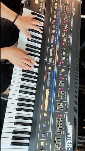 ROLAND JUPITER 6 ♫ 32 Custom Sounds ► JUPITER VIBES SOUND BANK #roland #rolandsynth