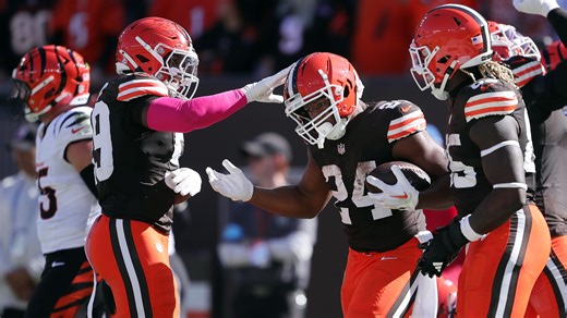 Nick Chubb receives love from Cleveland Browns players and fans as he completes comeback