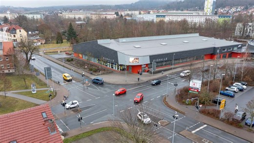 Straßenbau in Ilmenau: Kleine Reparaturen mit teils großer Wirkung - inSüdthüringen