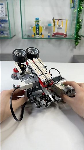 Учимся программировать через эксперименты с роботом #robotics #shorts