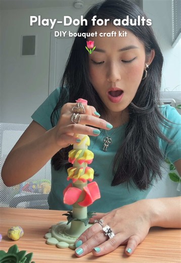 Play-Doh Blooms DIY Bouquet: How to Make a Play-Doh Flower Bouquet