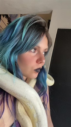 Videos de Lilith Snake (@x.lilithsnake) con “original sound - 💯”