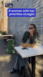 2.5K views | Tap to pay with my Visa card coming in clutch! #TravelwithVisa! | Visa | Facebook