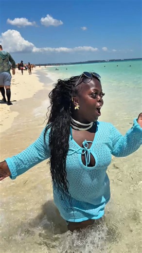 Who knew “honeymooning” could look this good? ☀️ Currently vibing on the beach pretending we actually left the resort once (we didn’t). Thank you UK & Ireland for the ultimate romantic getaway 💅✨ ad | FatsTimbo