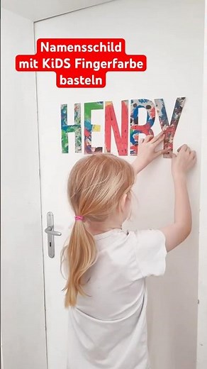 DIY Namensschild für das Kinderzimmer – kreativ, bunt & voller Liebe #diy #bastelmitkindern #kids