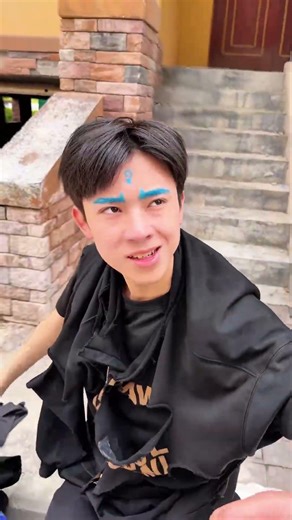 哈莉奎茵身上的钱从哪里来的#Harley Quinn #joker