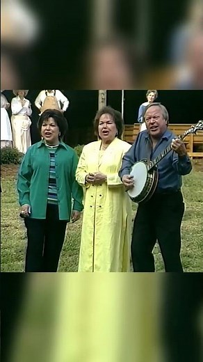 Family And Friends [Live] – The Lewis Family #OldTimeGospel