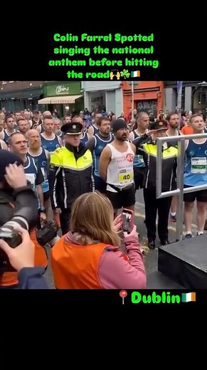 Colin Farrell kicked off the Dublin City Marathon, singing the national anthem. ‪@DebraIre‬ 🙌☘️💚