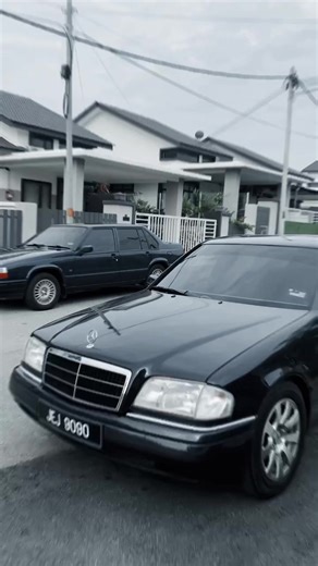 Mercedes Benz C220 1996: Classic Luxury Car Overview