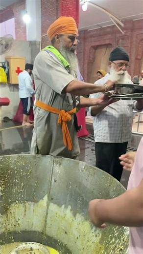 Langar Hall Sewa Sri Darbar Sahib #sewa #gururamdasji #waheguru #youtubeshorts
