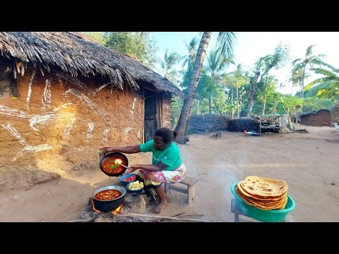 Traditional African Village Food🇰🇪 | Soft Golden Chapatis 🫓 with Cow Tripes Stew 🍲 & Fresh Okra 🥬