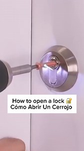 924K views · 1.6K reactions | How to open a lock Cómo Abrir Un Cerrojo 螺 #EEUU #tips #tricks #key | Cerrajeros Master Locks | Facebook