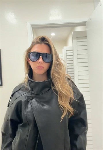 Stylish Sunglasses for Adorable Outfits
