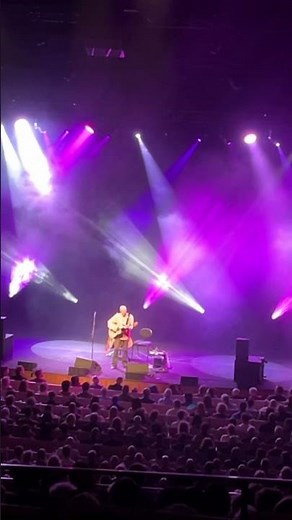 Tommy Emmanuel Performs Angelina | Live at the Sydney Opera House