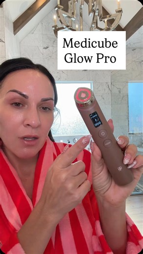 L E X I E T U C K E R on Instagram: "Comment GLOW and I’ll send everything to you 😘 Okay besties, this is one of those skincare combos that actually earns its spot 🤍 I’ve been using the Medicube Booster Pro from @medicube_global_official (yes — the #1 skincare device and Amazon bestseller) with their PDRN Pink Peptide Serum and PDRN Pink Collagen Capsule Cream, and my skin just looks smoother, calmer, and more even. Nothing overcomplicated. Just products that help your skincare work better and