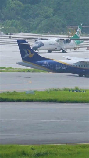 Buddha Air using Newly In-Service Parallel Runway to Access Parking Bay #buddhaair