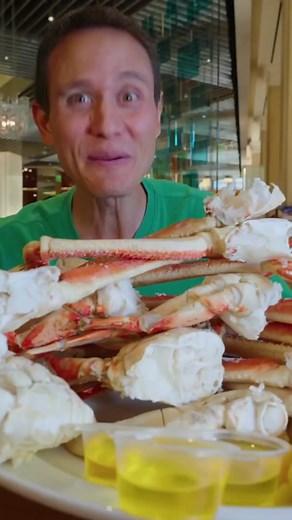 Ultimate Crab Feast in Las Vegas Buffet Experience