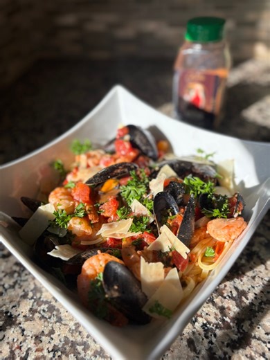 Shrimp & Mussels Pasta 🍝 • I know it’s been a while, but I’m still in here cooking y’all! In fact, my very own cookbook is available right now, so pretty soon, you’ll be cooking like me too! Get yours asap, pretty please. 🥰 • Anyways, this pasta was AMAZINGLY EASY and HELLA DELICIOUS! Below is what you will need.👇🏽 • - Just Shanaé All Purpose Seasoning - Pasta - Mussels - Jumbo or Colossal Shrimp - Diced Tomatoes (canned is fine) - Minced Garlic - Butter - Lemon Juice - Chardonnay or White C