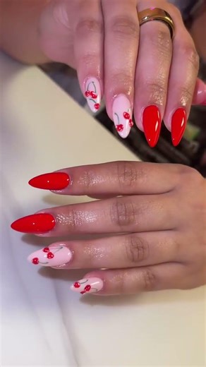 acrylic nails with a grasp design #subscribe #nails #jumagreenscreen #2026