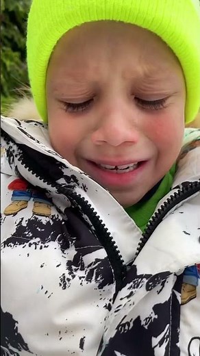 Hero boy saved the snowman 👍🎄🚀✅