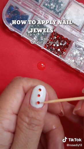 How to apply Nail crystal #nailcrystals #nailcrystals #viralnails #diyph #tiktokskwela #fypnails #diywithme #crystals #learnontiktok #nailjewels #diy