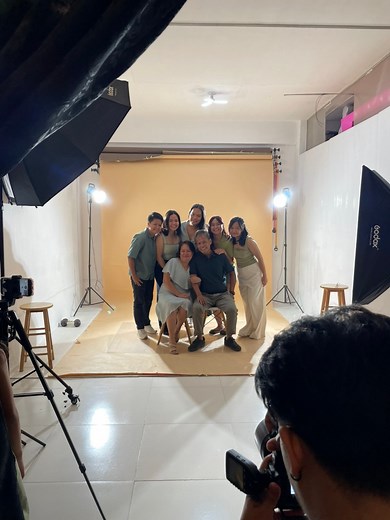 Today’s Family Session 📸Behind the Scene Experience 💌For Bookings and Inquiries feel free to send us a message! #djworxstudioproduction #experiencestudiophotoshoot | 𝗗𝗝𝗪𝗢𝗥𝗫 𝗦𝗧𝗨𝗗𝗜𝗢 - 𝗣𝗥𝗢𝗗𝗨𝗖𝗧𝗜𝗢𝗡