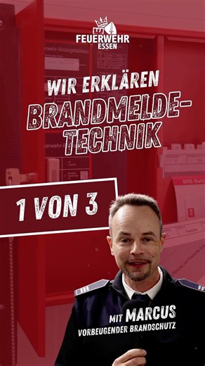 Wie funktioniert eigentlich eine Brandmeldeanlage?! 🚨 Und warum rückt die Feuerwehr automatisch aus, wenn ein Brandmelder ausgelöst wird? 🚒 Ihr habt euch das schon immer gefragt? 👀 Dann aufgepasst: Marcus vom Vorbeugenden Brandschutz erklärt euch in einer dreiteiligen Serie, was hinter den Alarmen steckt! Teil 1 - Antworten auf die Frage: Wie kommt die Meldung des Brandereignisses überhaupt zur Feuerwehr? 💡 Bleibt dran für spannende Einblicke hinter die Kulissen unserer Einsätze! #essen112 #