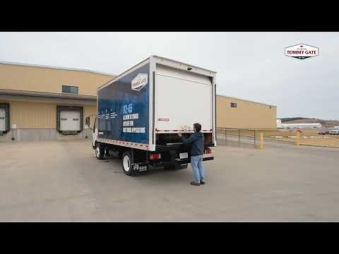 V2 Series: V2-45 Internally Mounted Liftgate for Box Truck Applications