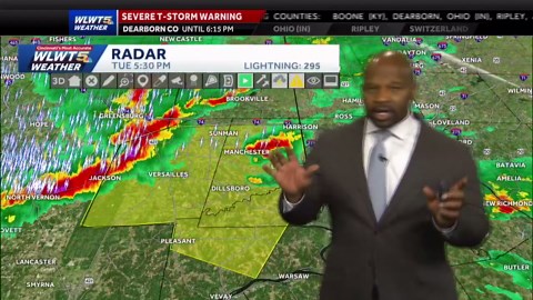 Tracking stronger complex of storms moving through Cincinnati