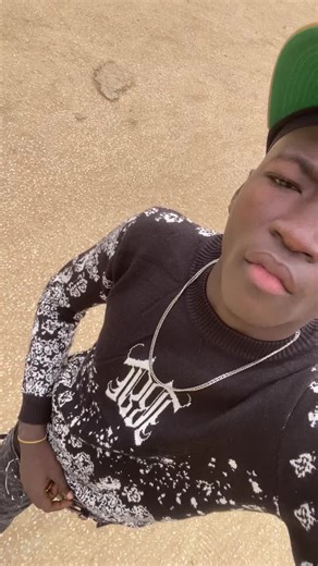 Vidéos de Petit choco 🇺🇸🥷🏾⚔️ (@petitchoco14) avec original sound - Lyrics Base tv