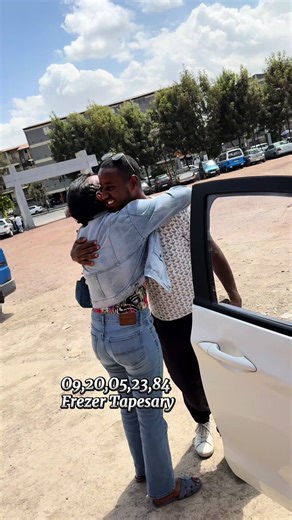 ወንድም ታላቅ ሲሆን ነው ችግሩ እህት ታላቅ ከሆነች ፍቅር ሰላም ነው ልል ብዬ አንድ ቀን ሙሉ ተጣልተን ግቢ ውስጥ ስንሯሯጥ የዋልነው ትዝ አለኝና ተውኩት @Frezer car decor 🚘 thank you so much #driver #cardecor #taxi #transport #newcar @Hustler Trading