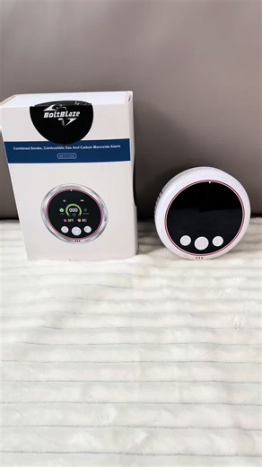 Still struggling with smoke alarm installation? Now just plug it in. This 5-in-1 detector provides 24/7 protection for your air.#smokedetector #smokealarm #homesafety #carbonmonoxide #safety