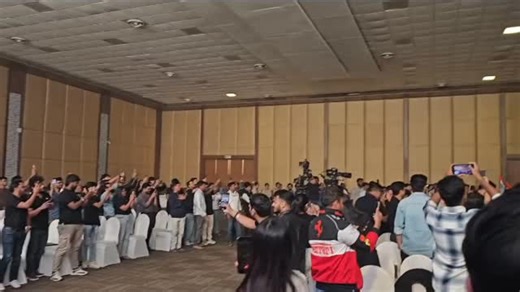 We Miss You Sachin on Instagram: "Sach a warm welcome for our master @sachintendulkar sir by the unacademy team #SachinTendulkar #unacademy #cricket"