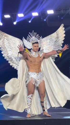 53K views · 796 reactions | National Costume MÍSTER CUBA @kingbrandenalaen . #model #competition | Universal Models | Facebook