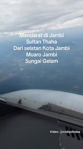 Detik-detik seorang pilot bernama Nicholas mendarat di Bandara Sultan Thaha Jambi. Video ini diunggah oleh Nicholas melalui akun instagramnya @nickycholas dan mendapat ribuan respon yang netizen yang rata-rata warga Jambi. #pilot #bandarajambi #bandarasultanthaha #bandarajambi pengikut | Jambi Ekspres