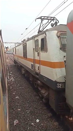 #38724/Kharagpur Howrah Local cross sbc hwh doronto exp #shorts #shortsfeed #viral #trending #reels