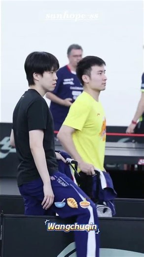 妥妥体贴放置的姓名牌☺️#王楚钦 #国球乒乓 #pingpong #乒乓球 #tabletennis