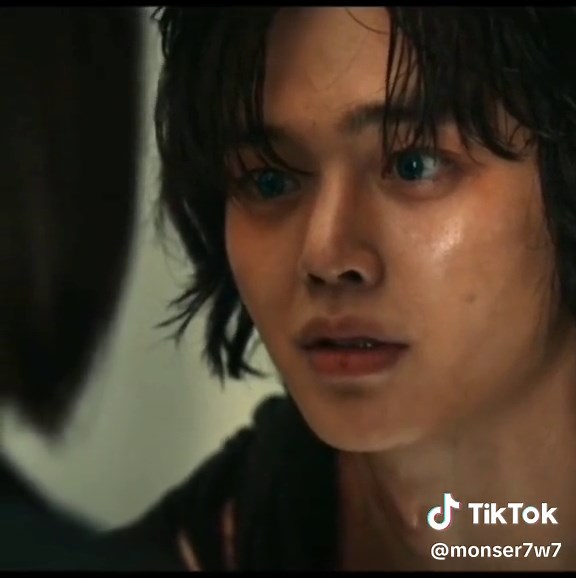 Dulce Hogar: La emoción del primer beso