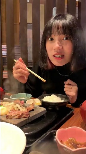 初めて日本のステーキを食べた外国人の反応 #外国人 #shorts #ミャンマー #反応 #ご飯