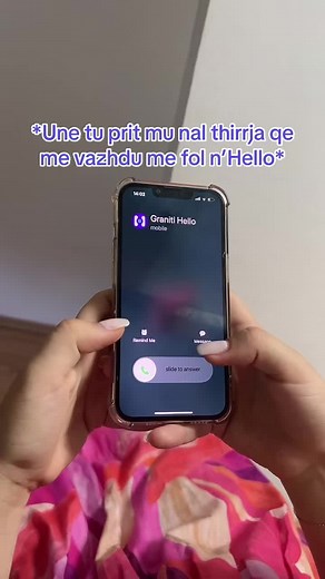 Ma la qefin ngjyse 😏 #feelinghello #helloapp #helloshqip #fyp #fy #foryou #kosova #kosovo #prishtina #hajgare #hajgareshqip #tirana #shkupi #albania #trend #trending