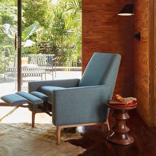 Wheels up! Jeffrey Bernett, co-designer of the Flight Recliner, had experience designing ergonomic seating for private jets, so he knew how to create a comfortable chair with none of the bulkiness or macho pretense of a traditional recliner. Sleek, streamlined Flight has a patented conversion mechanism that takes it from upright to feet up to full recline with just a slight seated push. https://bit.ly/33uUefG | Design Within Reach