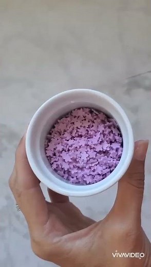 How to Make Sprinkles Using Icing and Cookie Stencils : Flower Sprinkles