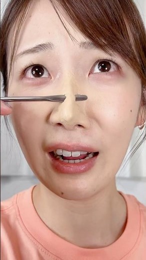 Apparently you can create special effects makeup using Vaseline and baby powder!!