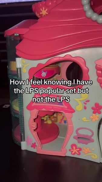 HELP #fyp #lpstiktok #fypシ゚ #littlestpetshop #hasbro #canada #lps #lpsskit #lpspopular