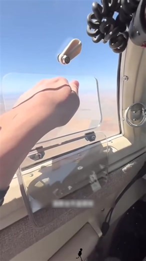 Flight safety tips 😱। #shorts #viralvideo #fact | Facts Knowledge