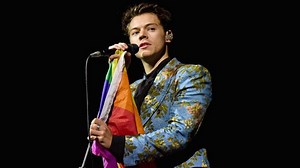 Harry Styles’ New Song ‘Medicine’: Fans React,Call It a ‘Bisexual Anthem’ | Billboard News