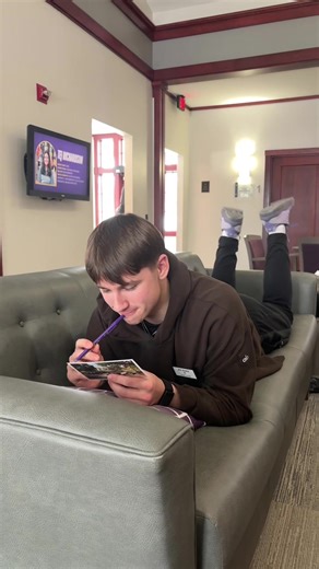 When you really connect with your tour 💌 Visit www.albion.edu/visit to sign up for an individual visit with us at Albion College! We can’t wait to meet you🤗 @Jack R credit: @tarletontexanreps IG!
