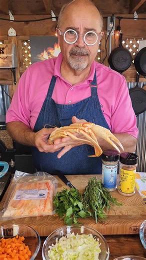 We’re warming up with creamy snow crab corn soup, it's sweet, rich, and absolutely loaded with east coast flavour. Thank you to Logan's Daily Catch / North Nova Seafoods for the catch of the day. Recipe’s already on the site — check it out! | The Kilted Chef