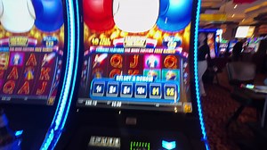 Rich little hens #casino #slots #slotsmachine #lakecharles #goldennugget