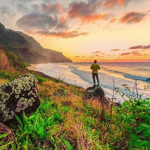 73K views · 2.4K reactions | Find your paradise, with help from the Honolulu Board of REALTORS®. The journey starts at HiCentral.com with your trusted REALTOR® partner. | HAWAII Magazine | Facebook